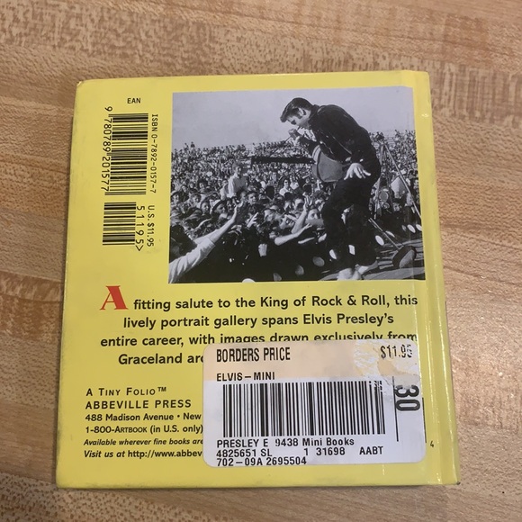🌸 3/$15 Elvis Mini Book - Picture 2 of 4